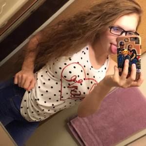 Meet your Posher, Lydia